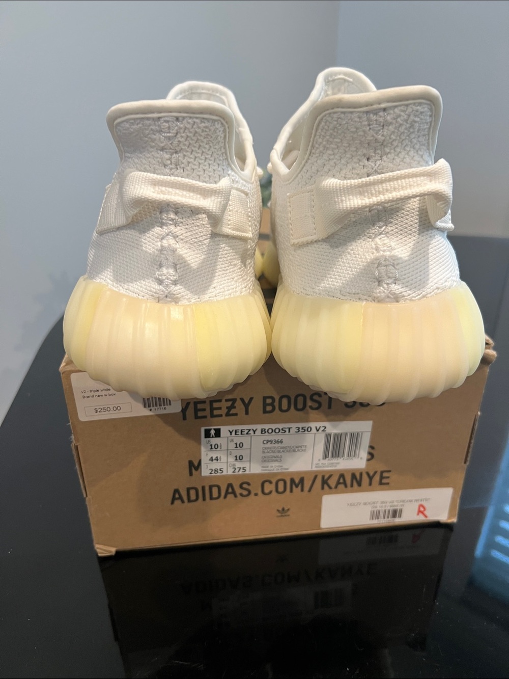 Adidas Men’s Yeezy Boost 350 V2 Cream White Size 10.5 - Picture 8 of 11